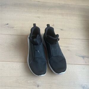 Black & white slip on Puma sneakers